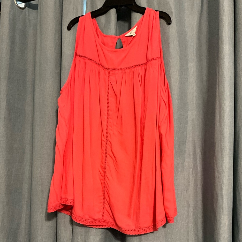 Crown & Ivy Women’s Plus Sleeveless Top